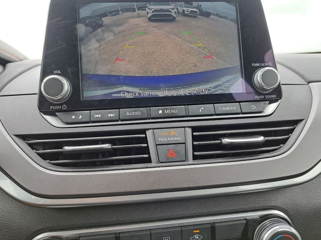 2025 Nissan Altima SR - Photo 12