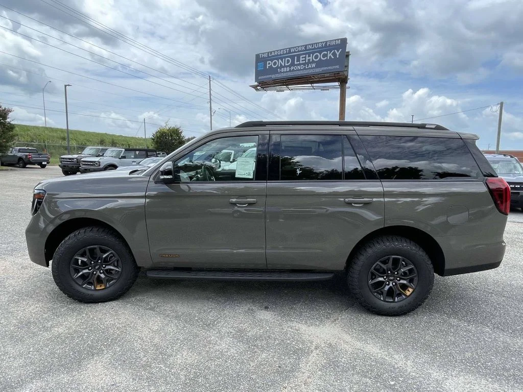 New 2027 Marsh Gray Ford Tremor® image 6