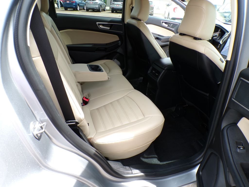 Used 2024 Silver Metallic Ford SEL image 24