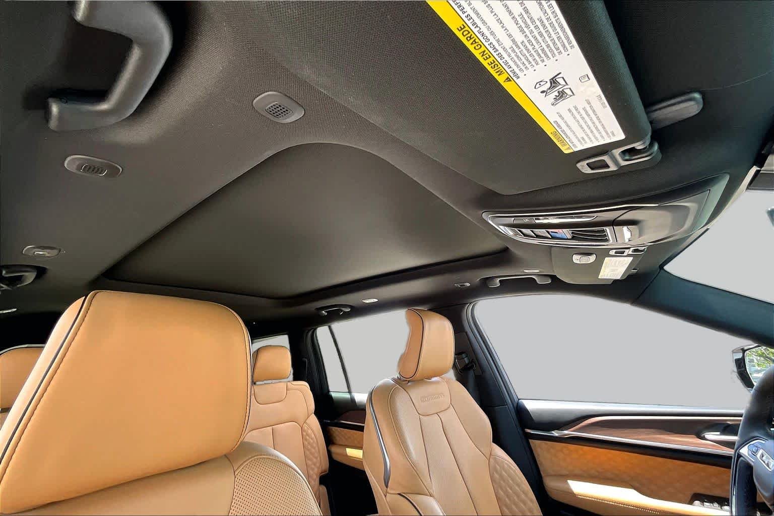 Used 2025 Bright White Clearcoat Jeep Summit image 13