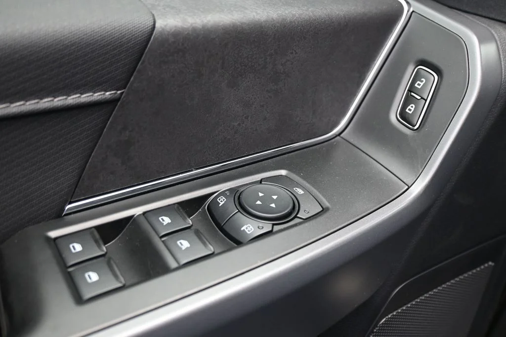 New 2026 Carbonized Gray Metallic Ford XLT image 12