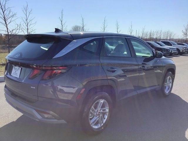 2025 Hyundai Tucson SE - Photo 6