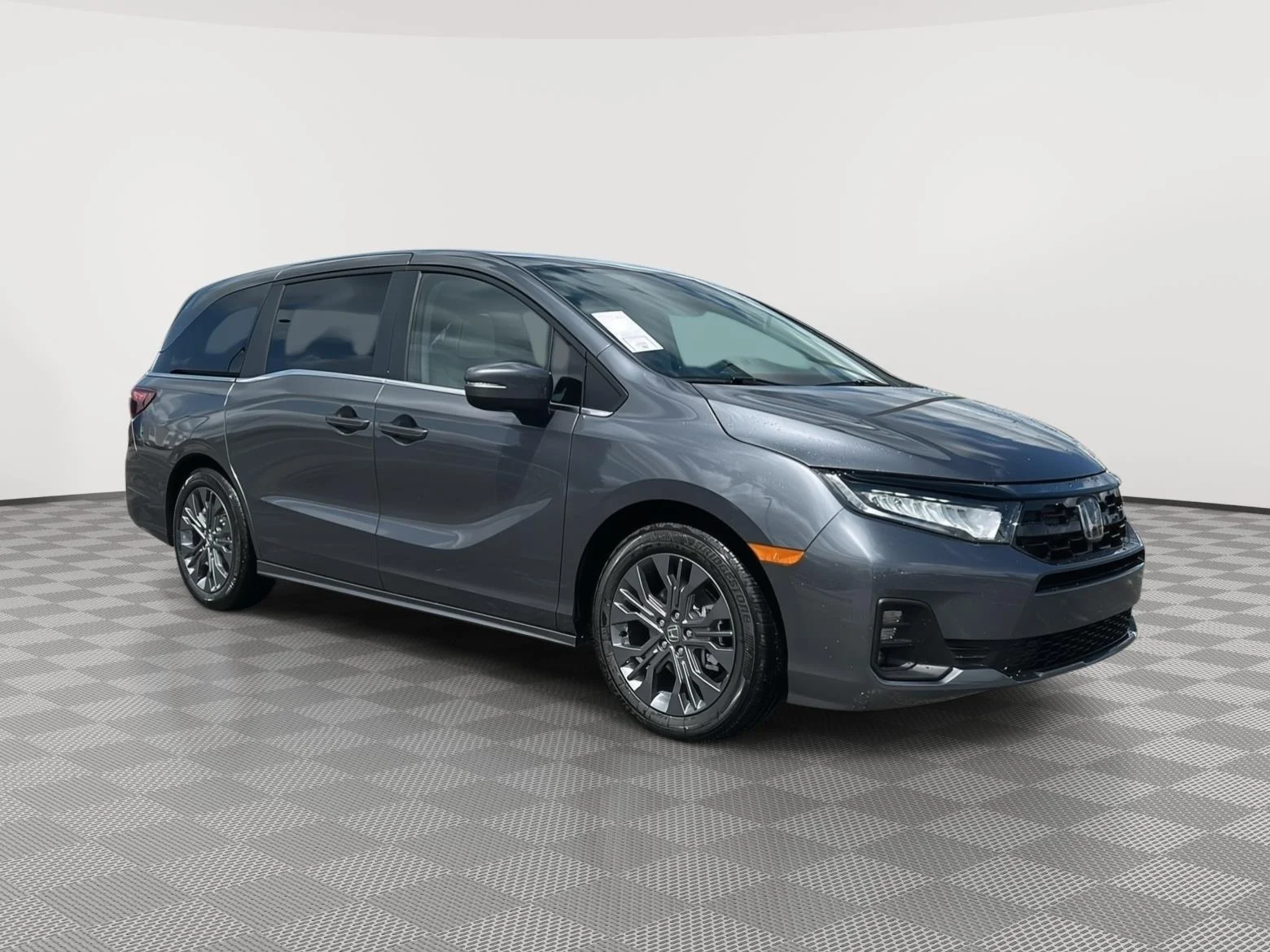 2026 Honda Odyssey Touring's photo