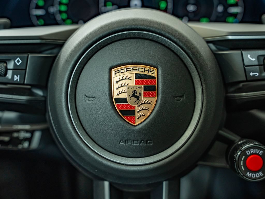 New 2026 Oak Green Metallic Neo Porsche Carrera 4S image 31