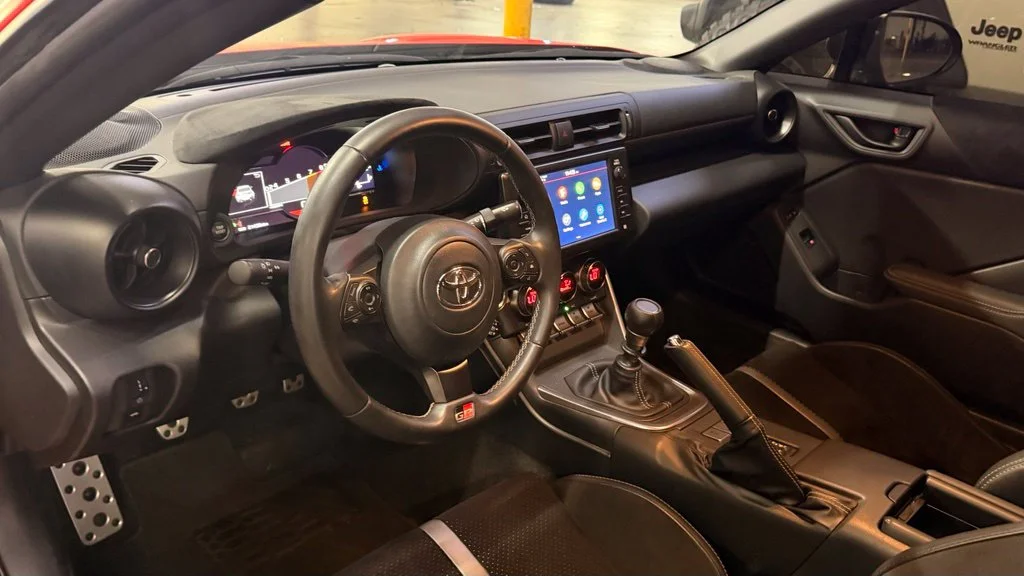Used 2024  Toyota Premium image 5