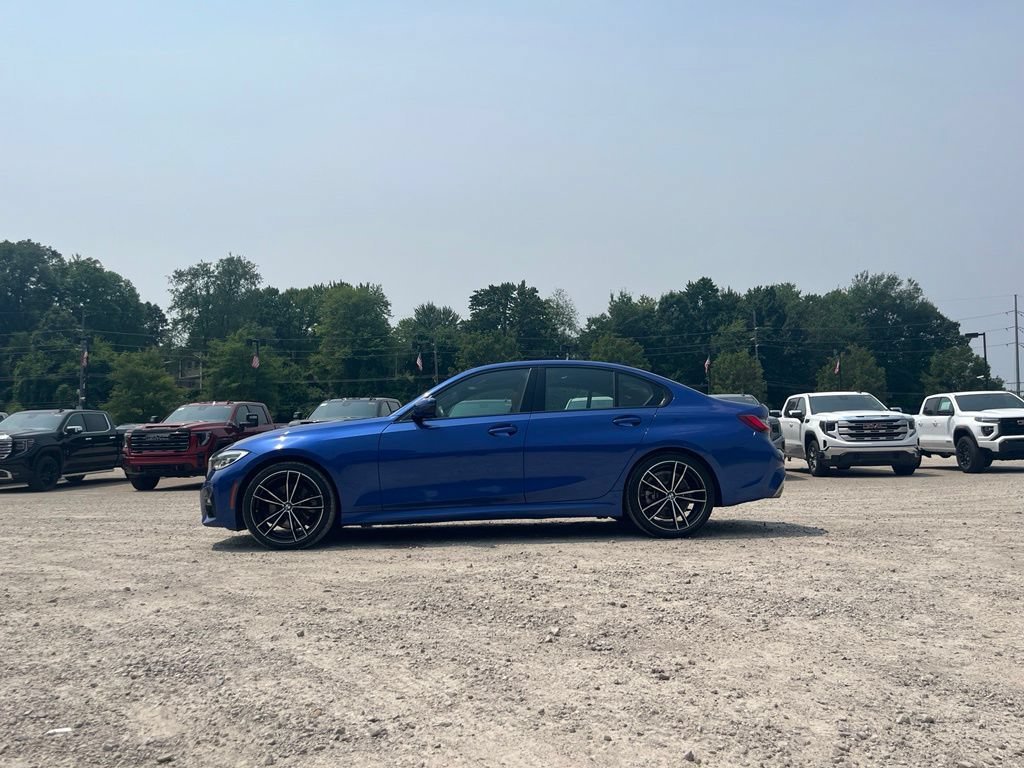 Used 2022 Portimao Blue Met BMW 330i xDrive image 16