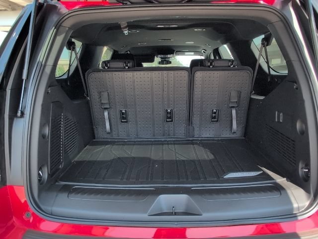 2026 Chevrolet Suburban LS - Photo 10