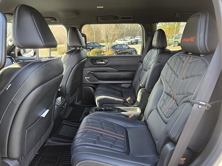 2026 Nissan Armada PRO-4X - Photo 11