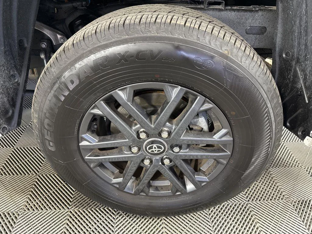 Used 2025 Ice Toyota SR5 image 11