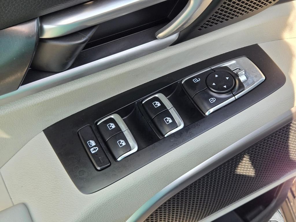 2025 Kia Telluride S - Photo 14