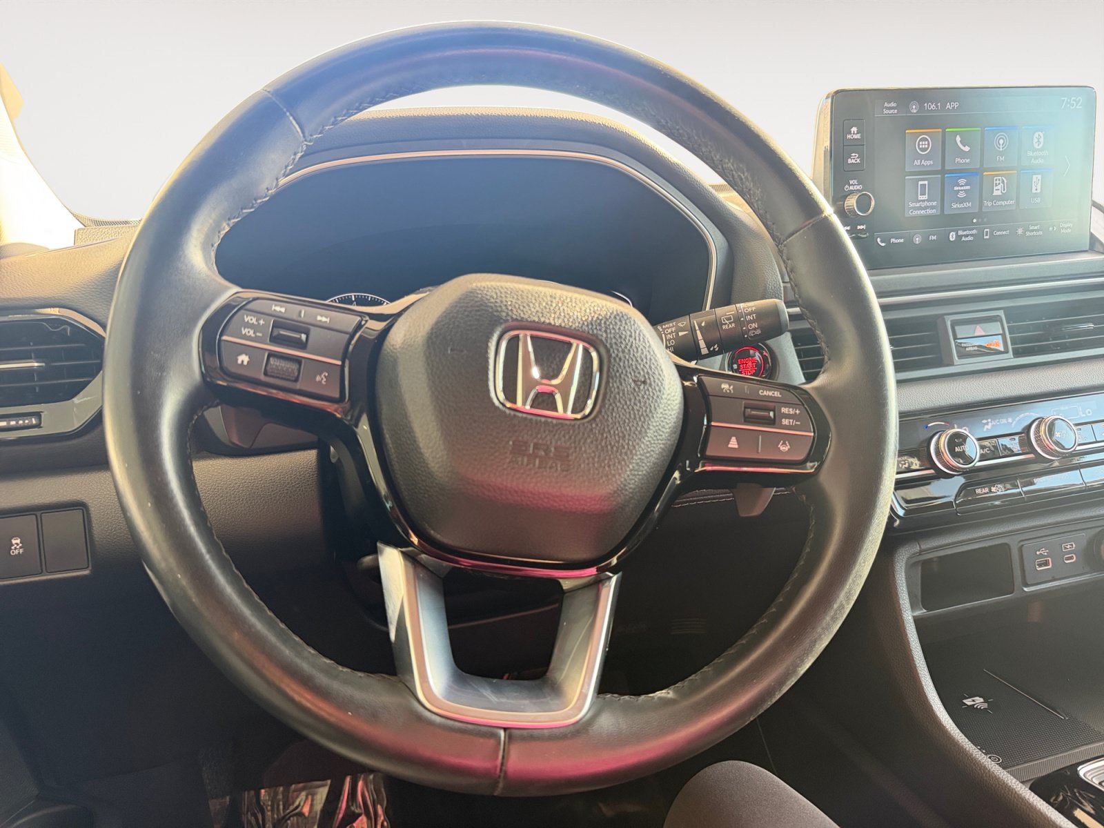 Used 2025 Red Honda EX-L image 12