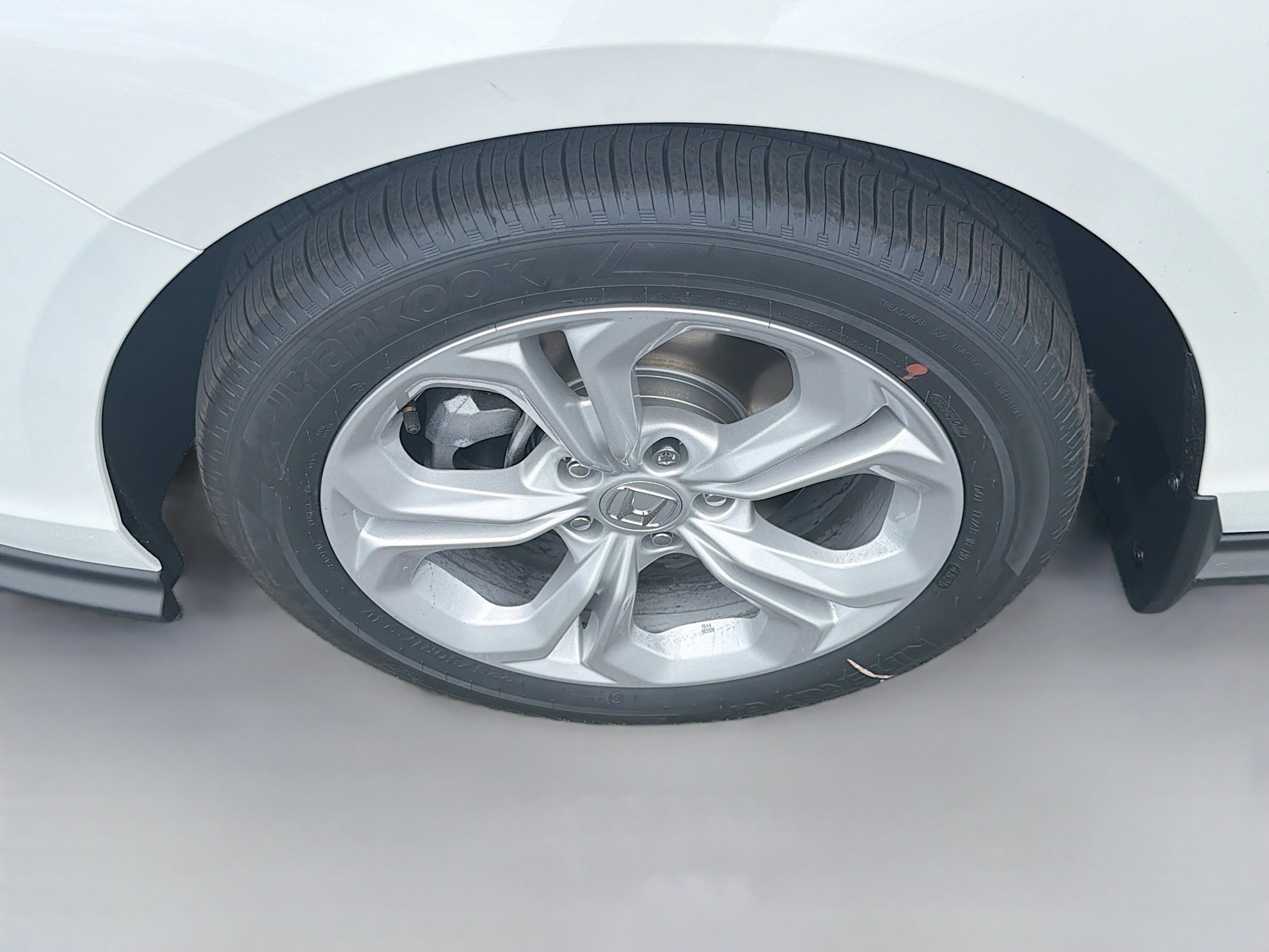 New 2026 Platinum White Pearl Honda LX image 26
