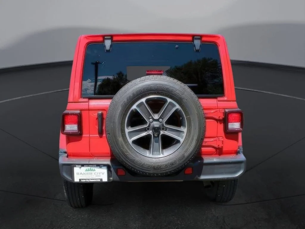 Used 2023 Firecracker Red Jeep Sahara image 9