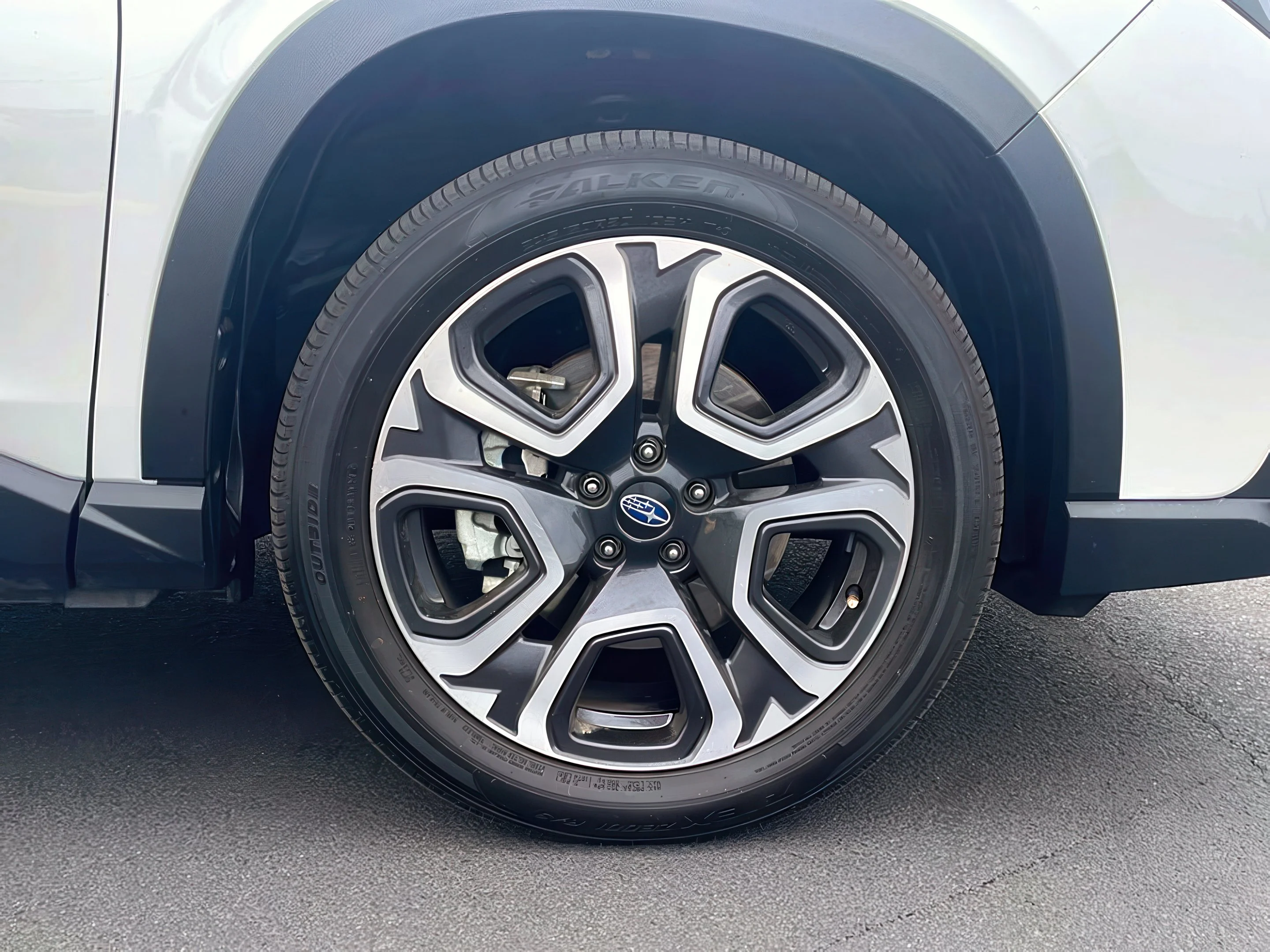 2025 Subaru Ascent Touring - Photo 31