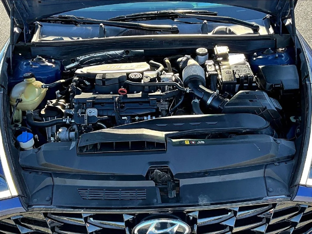 Used 2022 Blue Hyundai Limited image 30