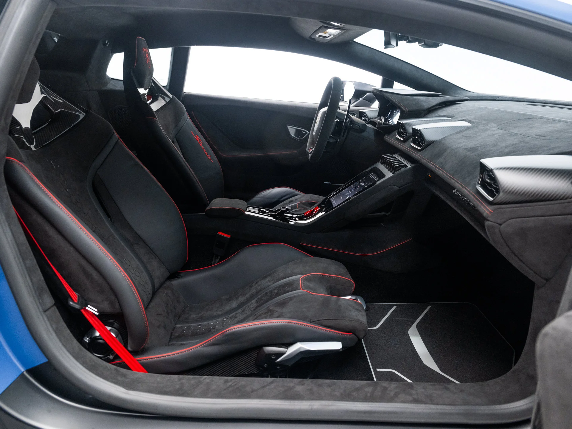Used 2023 Blu Grifo Matte Lamborghini  image 39