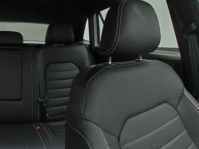 New 2026 White Volkswagen SEL R-Line Black image 39