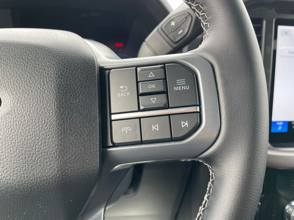 Used 2025 Silver Ford XLT image 33