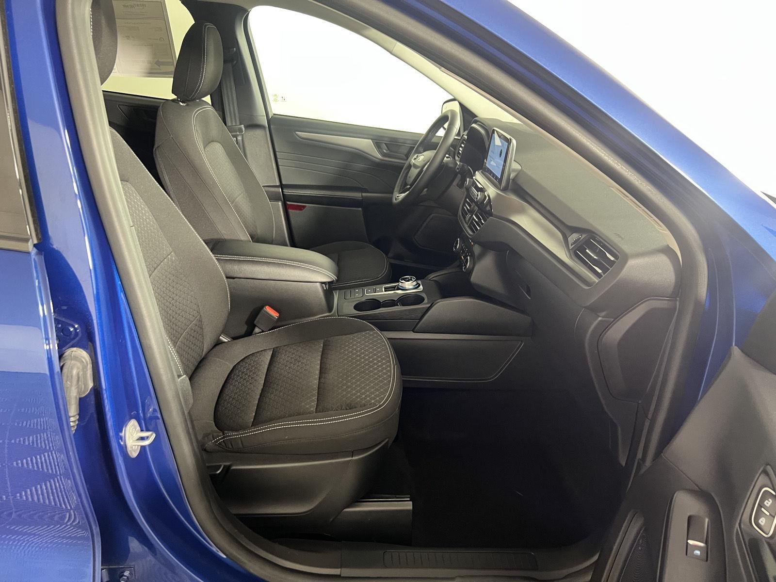 Used 2023 Atlas Blue Ford Active image 20
