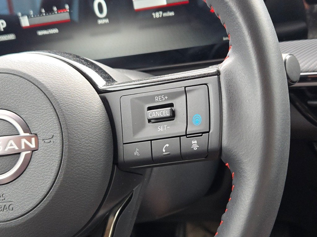 Certified Used 2025 White Nissan SR image 28