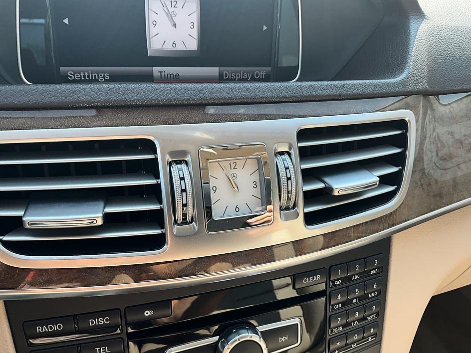 Used 2014 White Mercedes-Benz E 350 image 24