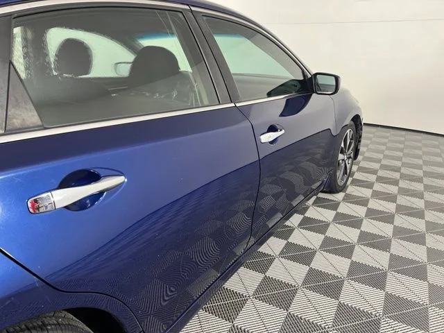 Used 2016 Deep Blue Pearl Nissan 2.5 SR image 9