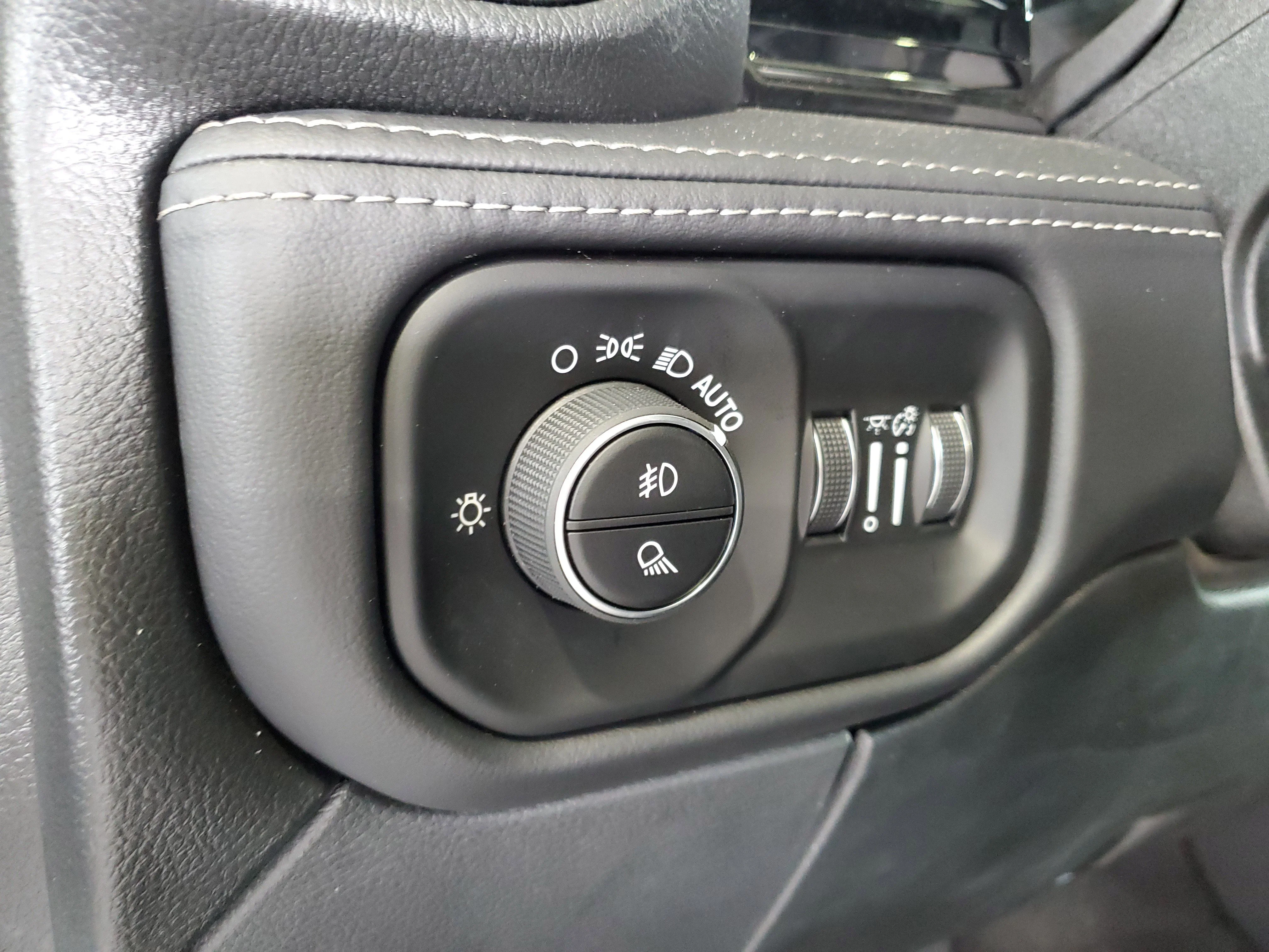 2025 RAM 2500 Limited - Photo 21