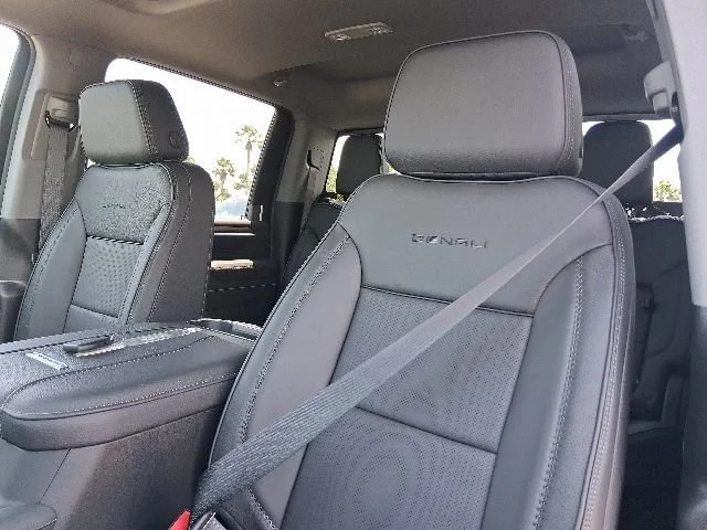 2026 GMC Sierra 2500HD Denali - Photo 13