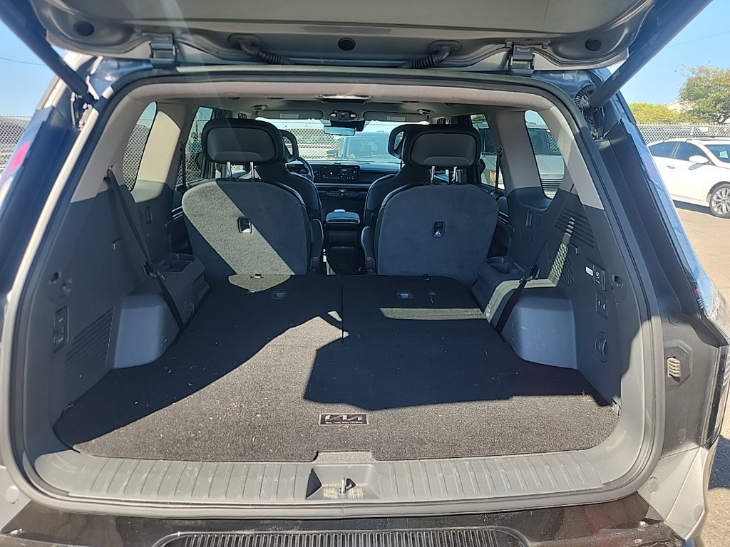 Used 2024 Pebble Kia Land image 17