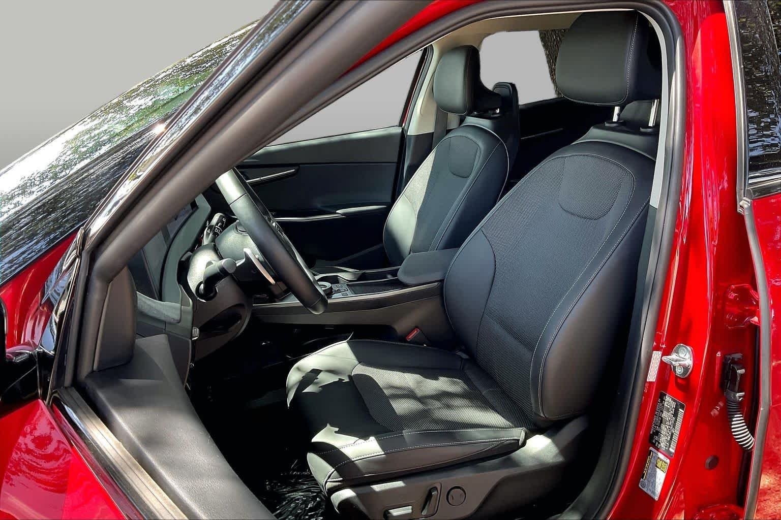Pre-Owned 2024 Kia EV6 Light Long Range