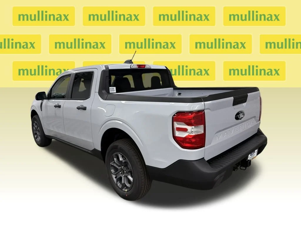 New 2026 White Ford XLT image 9