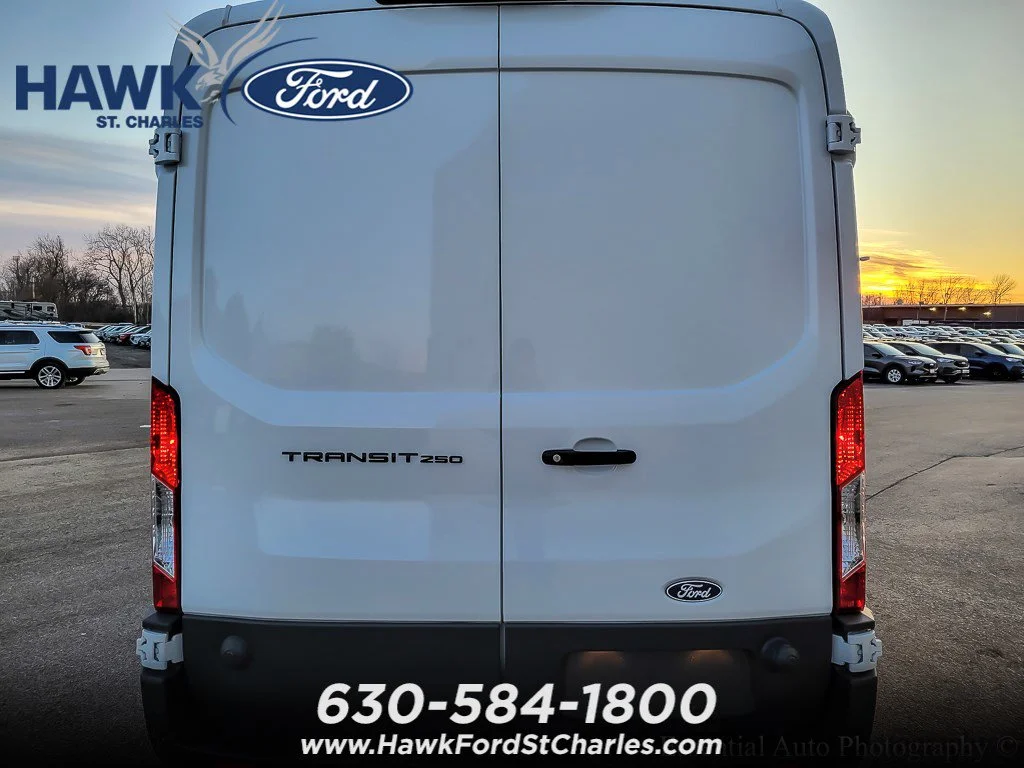 New 2026 Oxford White Ford Cargo Van image 4