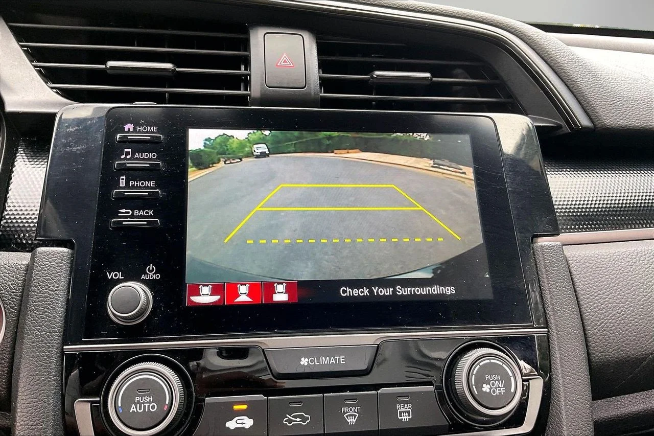 Used 2021  Honda Sport image 13