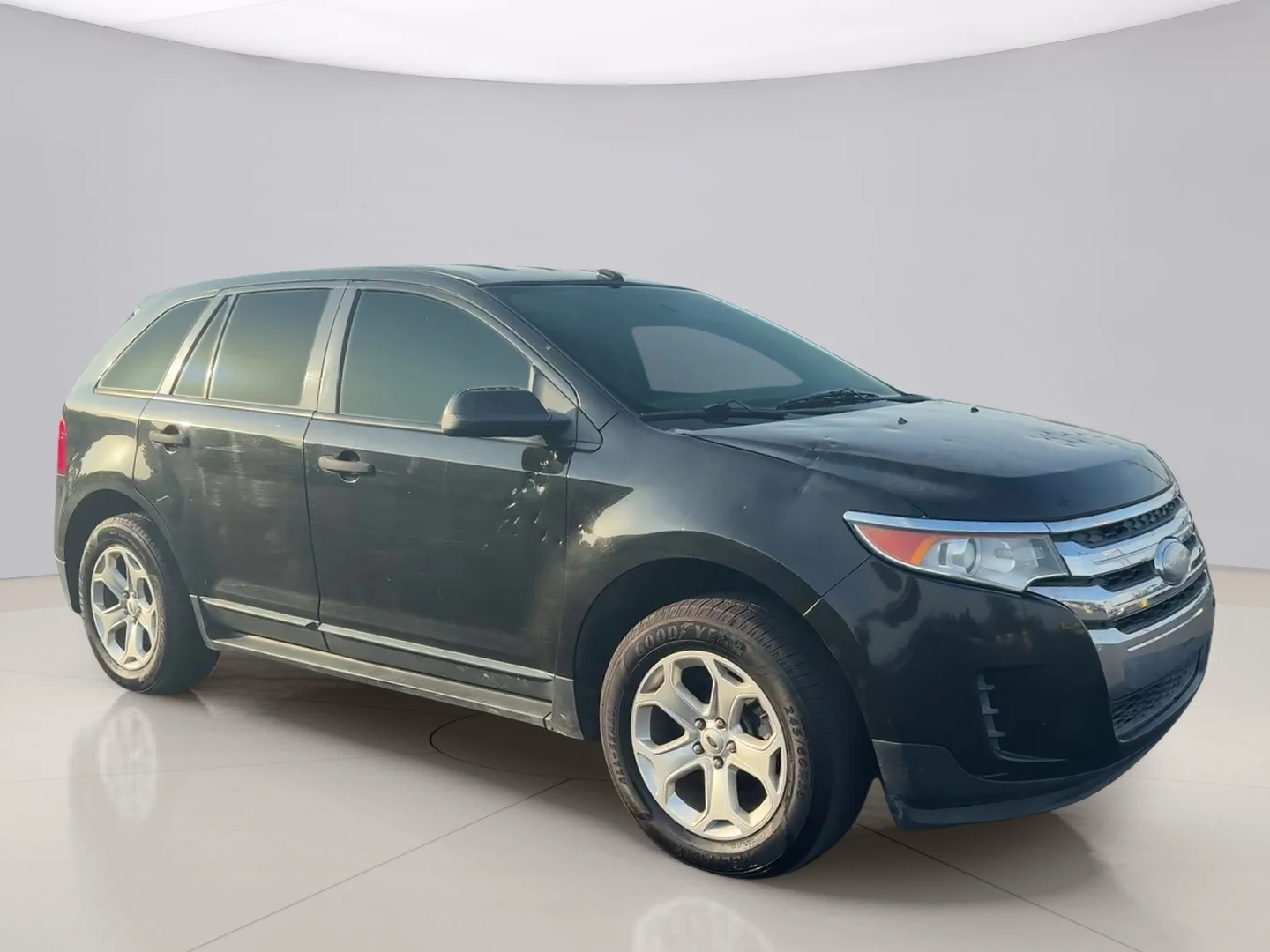 Used 2013 Black Ford SE image 7