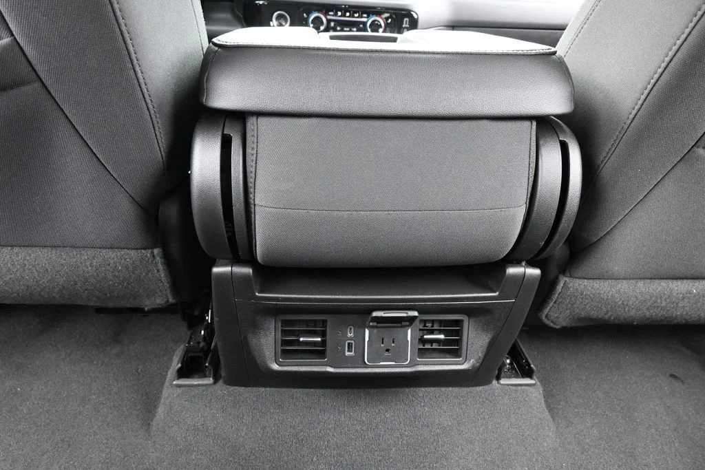 Used 2022 Summit White Chevrolet LT image 36