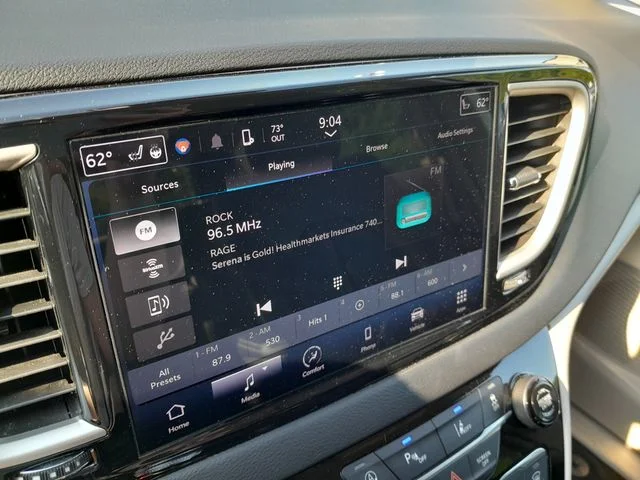 2023 Chrysler Pacifica Touring L - Photo 21