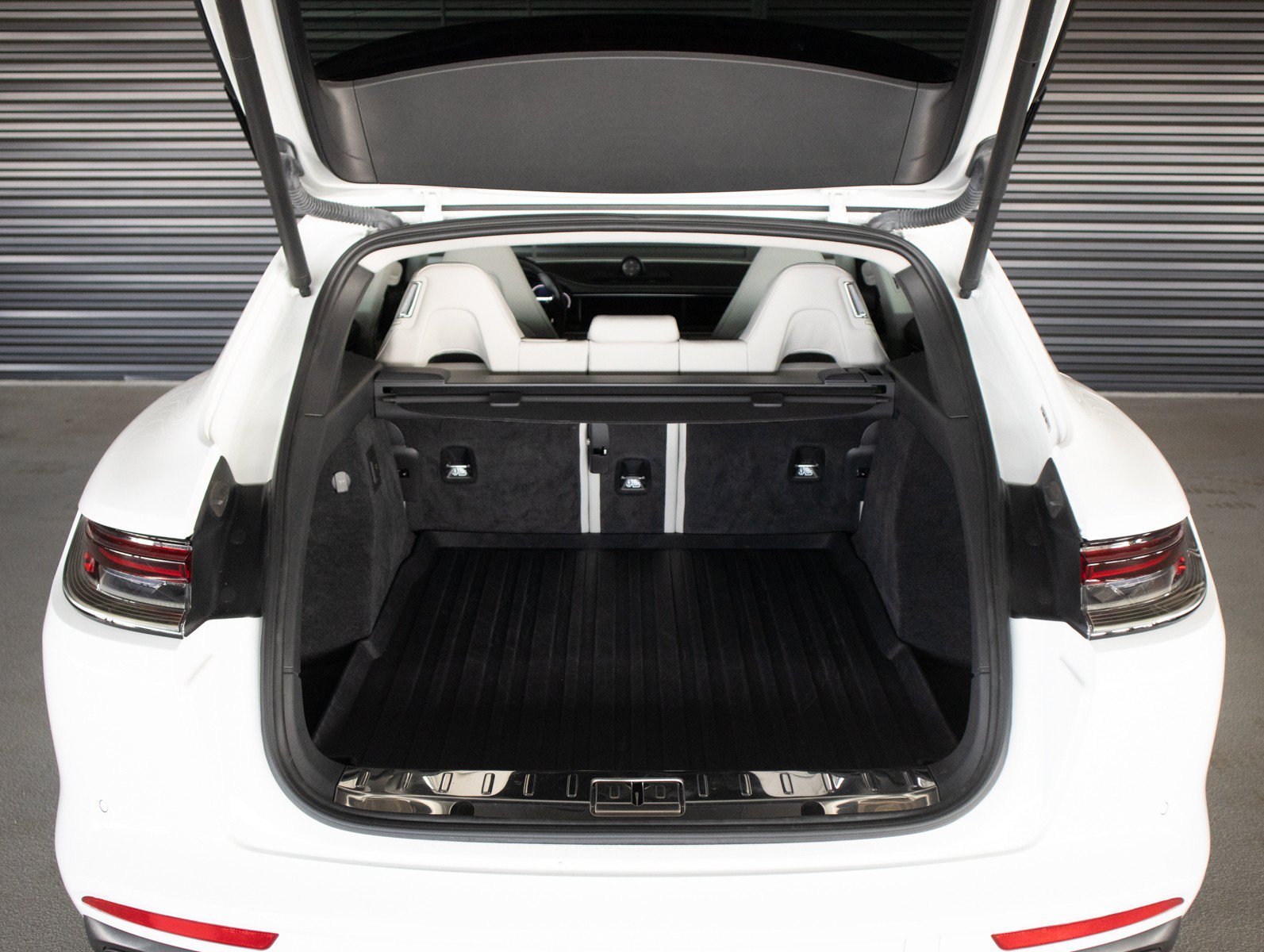 Certified Used 2023 White Porsche 4 image 28