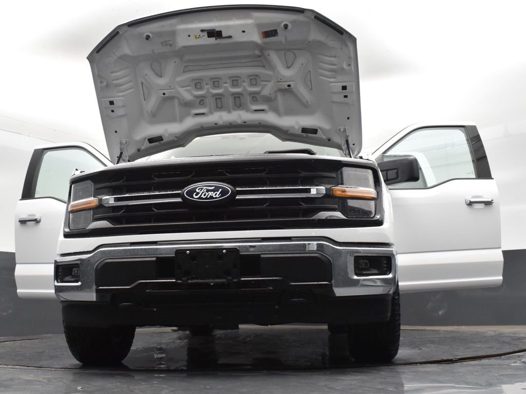 Used 2025 White Ford XLT image 38