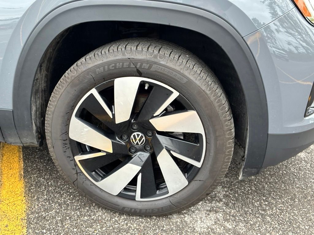 Used 2024  Volkswagen 2.0T SE w/Technology image 44