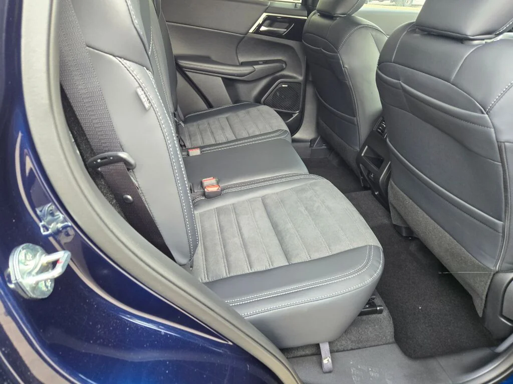 New 2026 Blue Mitsubishi SE 1.5T S-AWC image 7