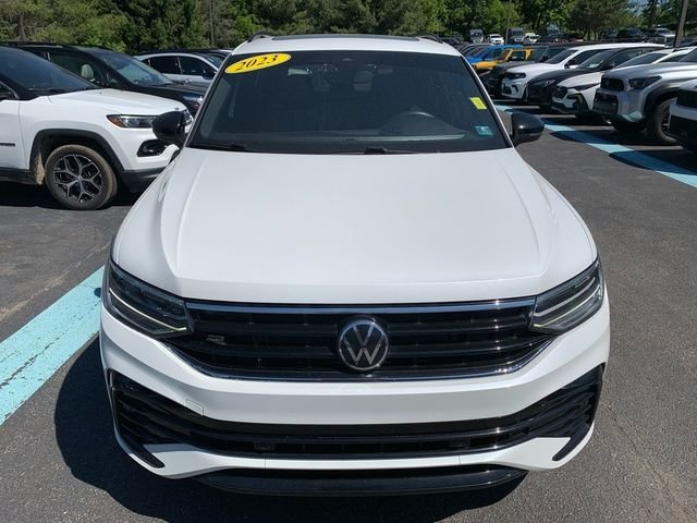 Used 2023 White Volkswagen 2.0T SE R-Line Black image 9