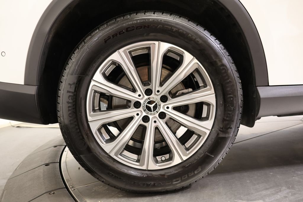 Certified Used 2026 Polar White Mercedes-Benz GLC 300 image 13