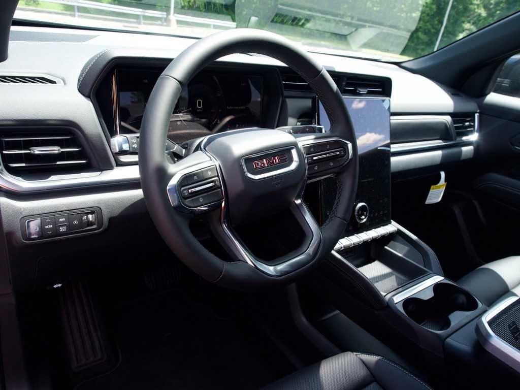 New 2026 Sterling Metallic GMC Elevation image 12