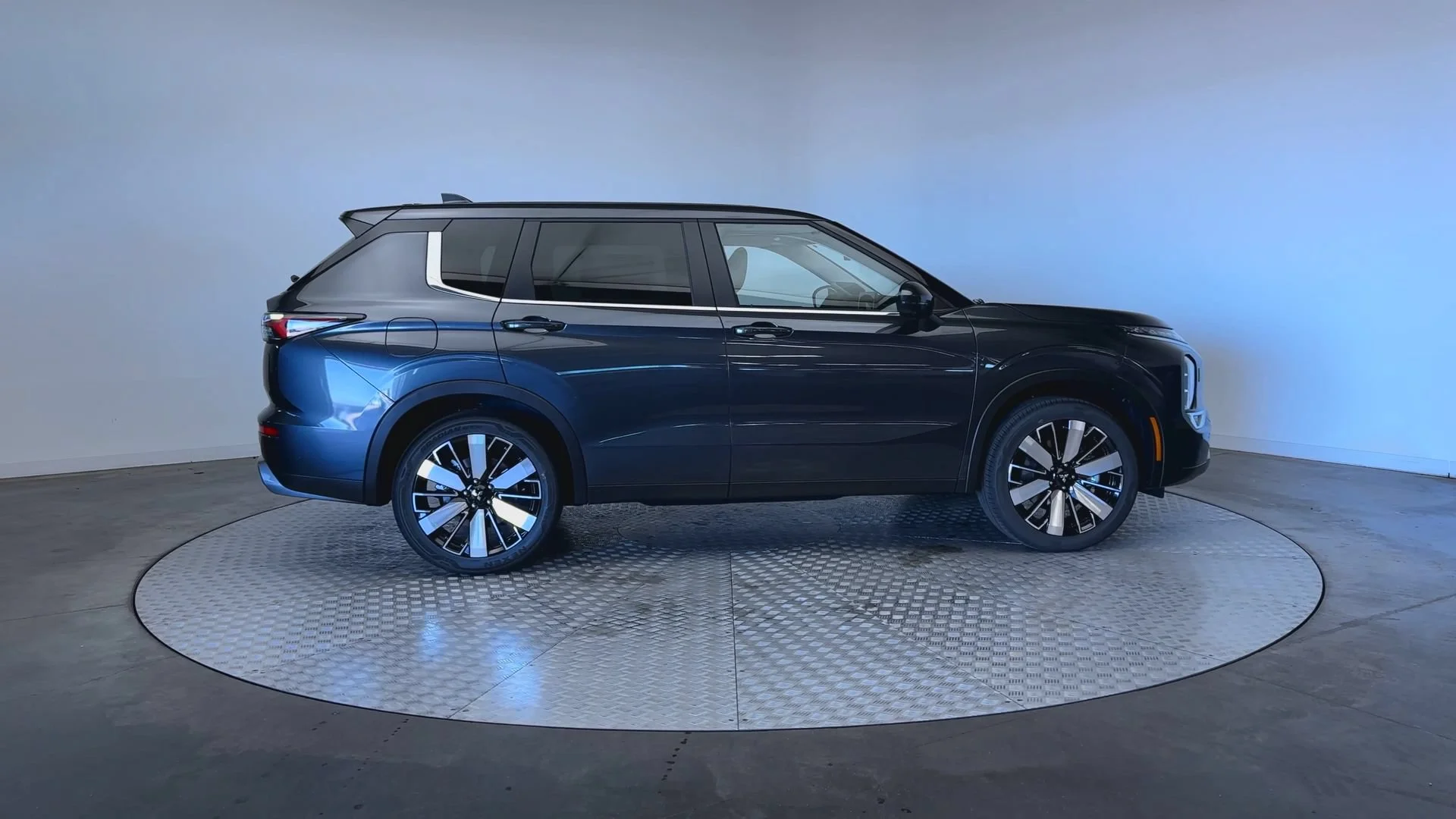 New 2026 Graphite Gray Mitsubishi SE 1.5T S-AWC image 9
