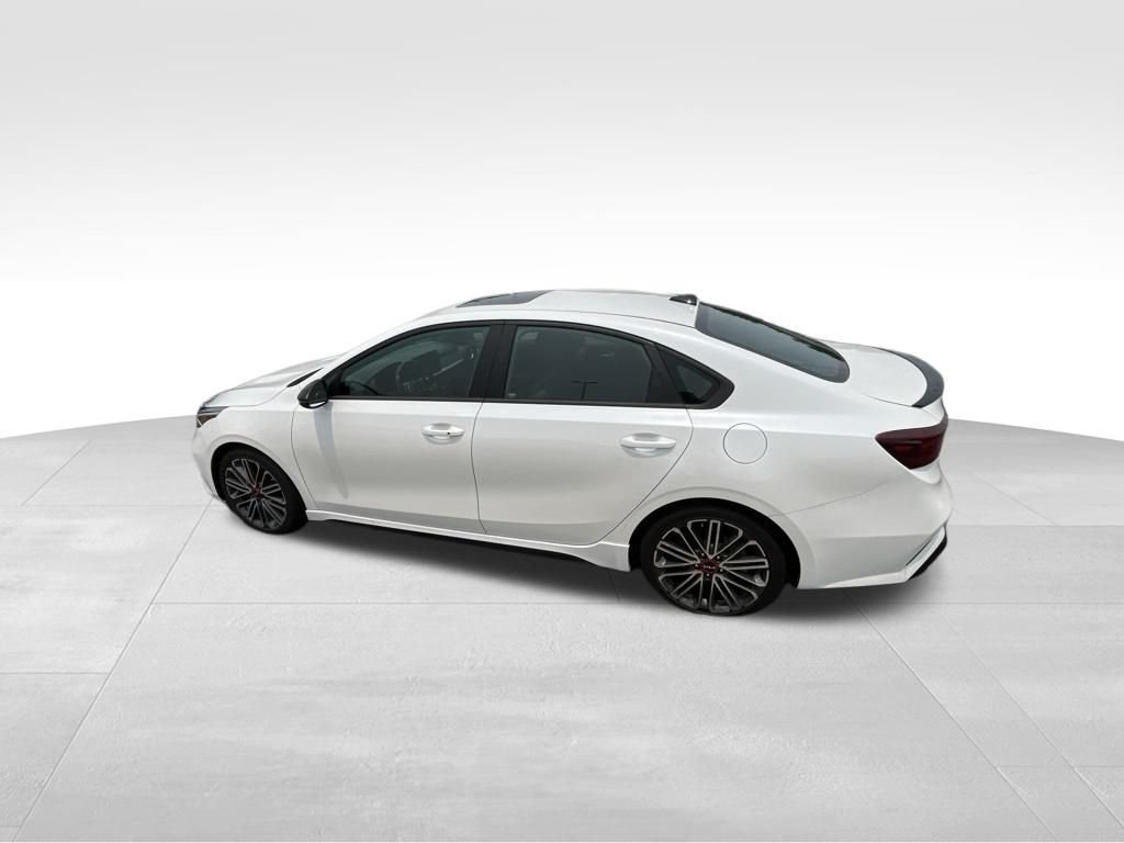Used 2023 White Kia GT image 8