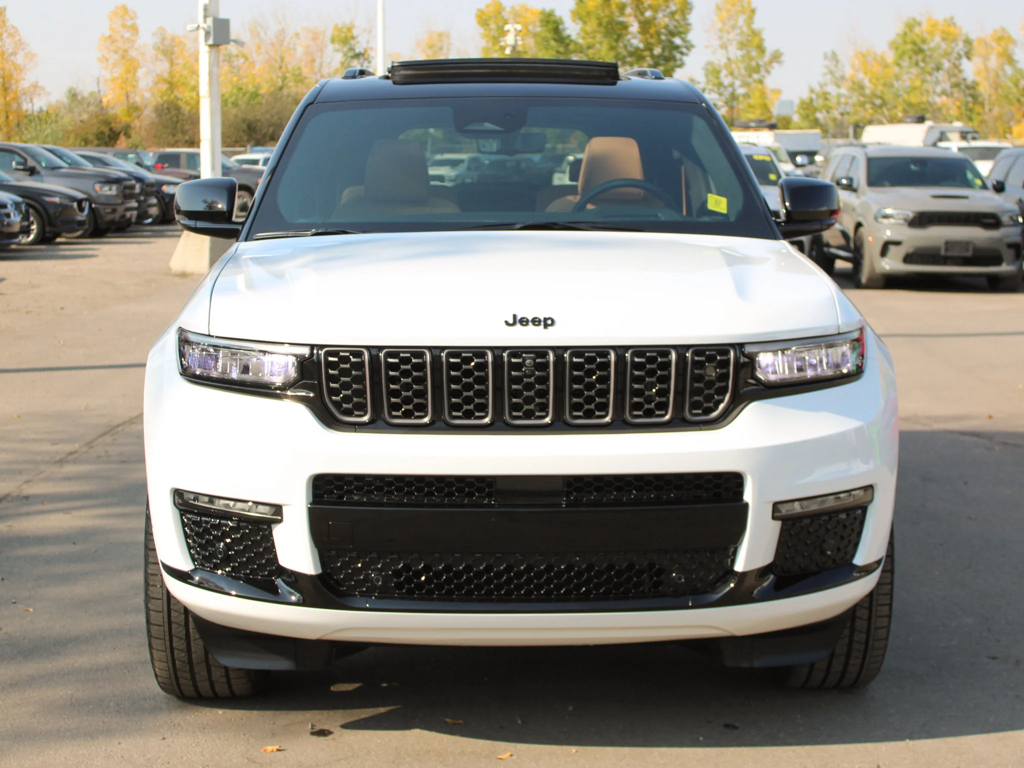 Used 2025 White Jeep Summit Reserve * No Accidents | Luxury SUV | Remote Start | Apple CarPlay image 11