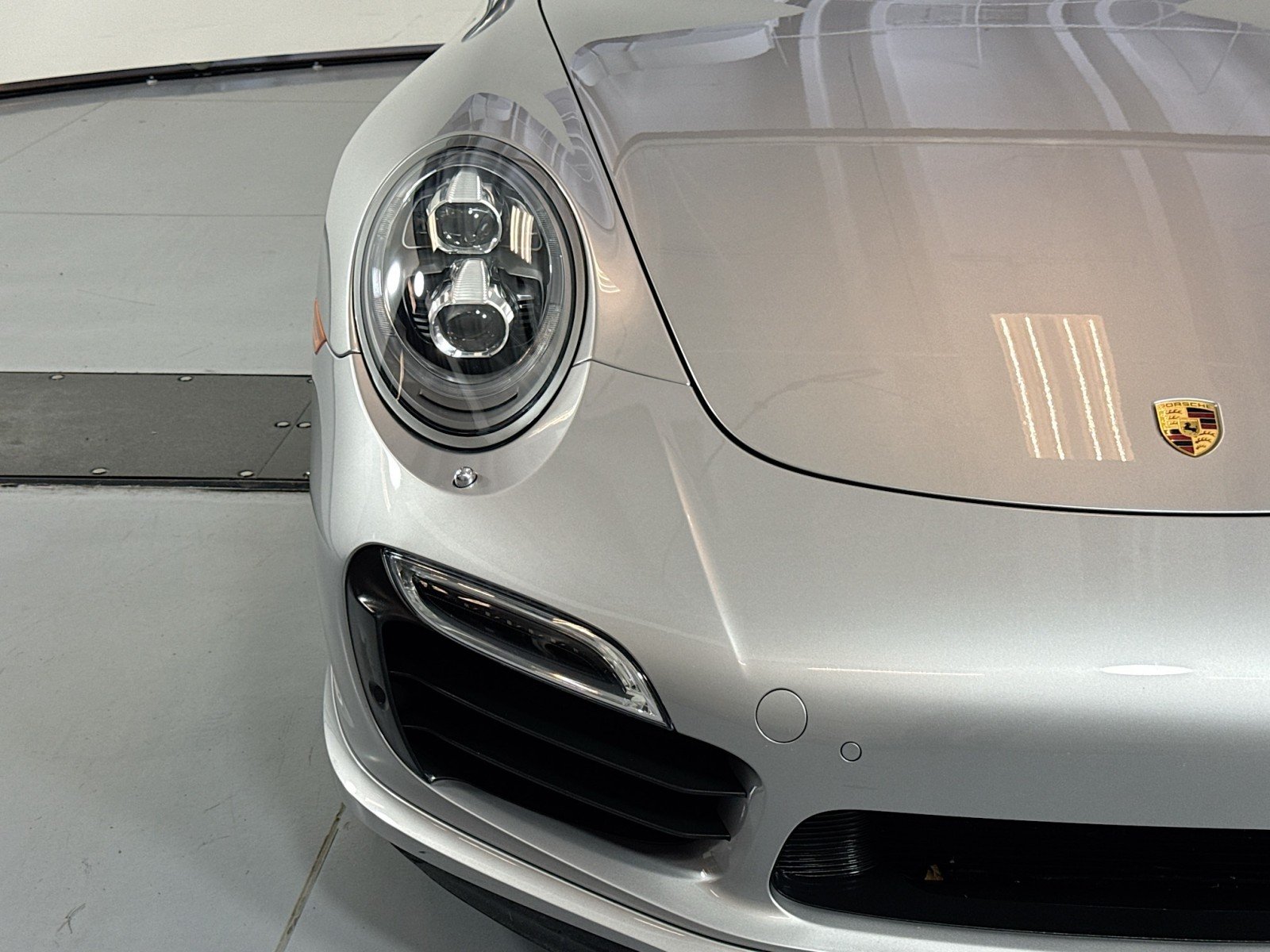 Used 2014 GT Silver Metallic Porsche Turbo S image 25