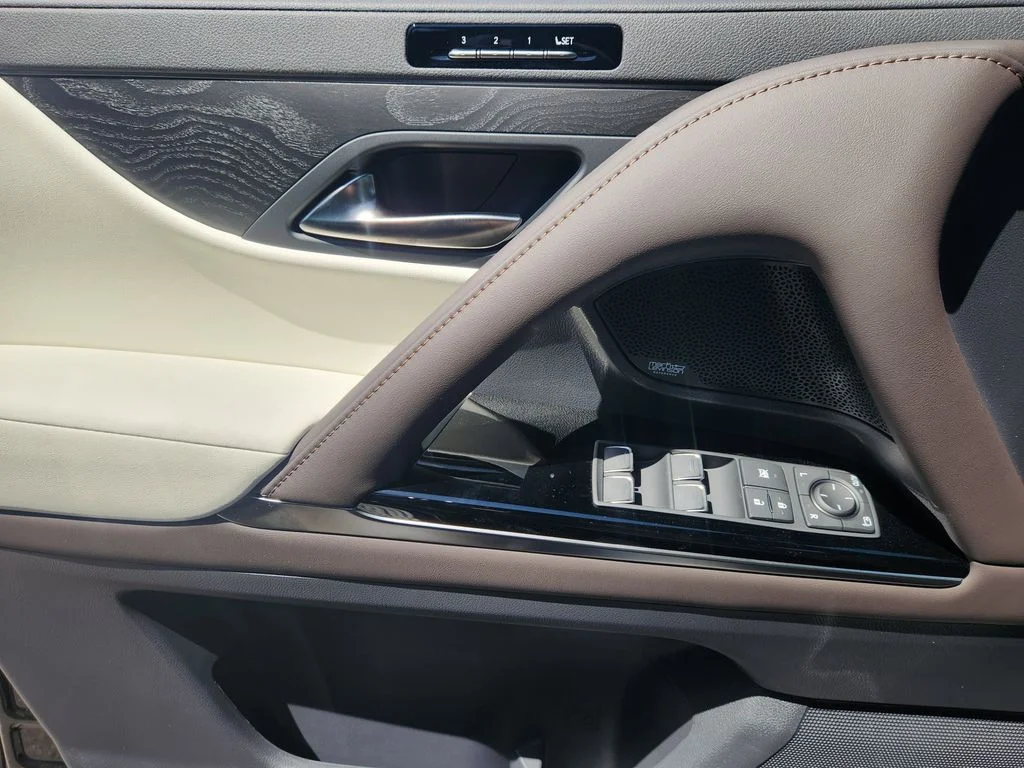 New 2026 Caviar Lexus 700h Luxury image 15