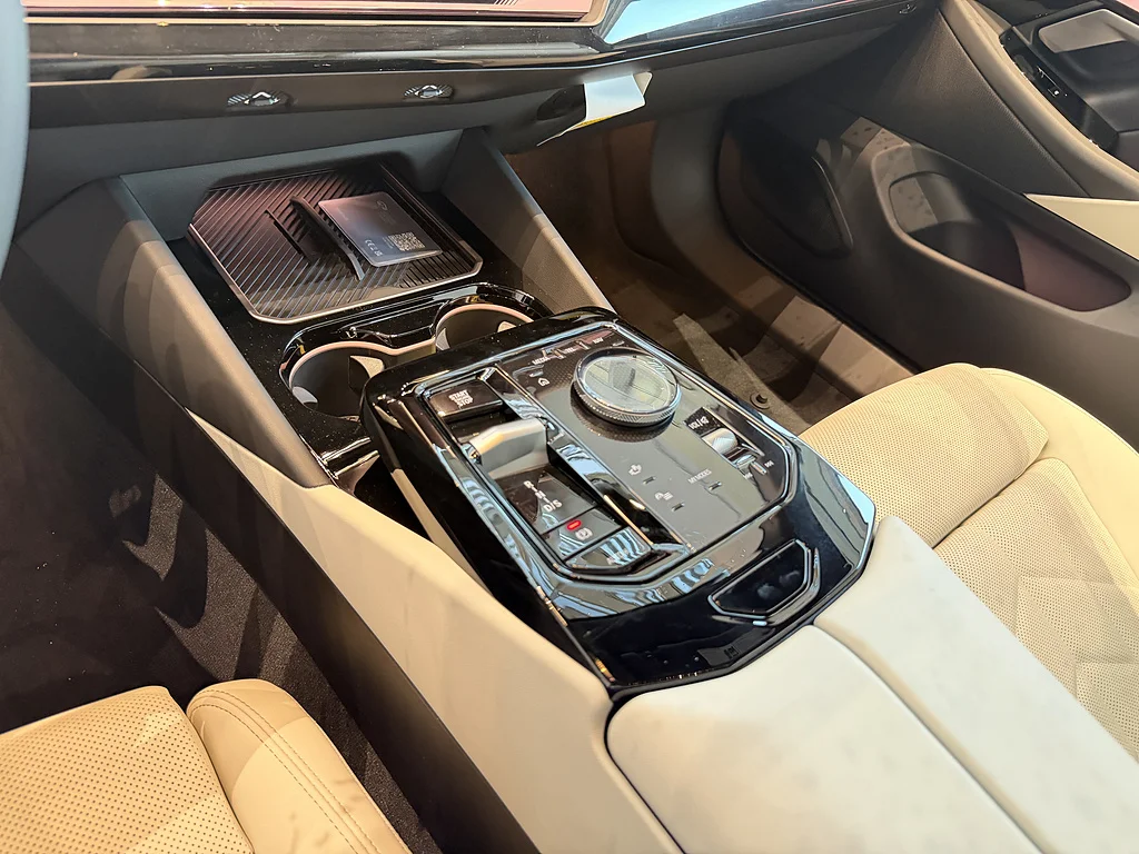 New 2027 Vegas Red Metallic BMW 530i xDrive image 10