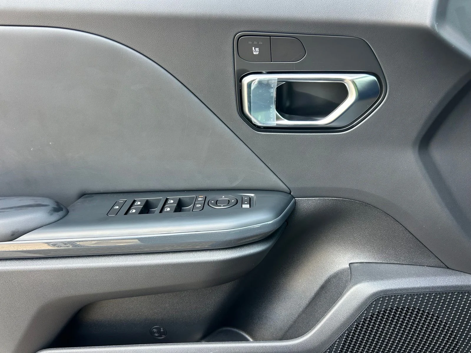 New 2026 Gray Kia EX image 10